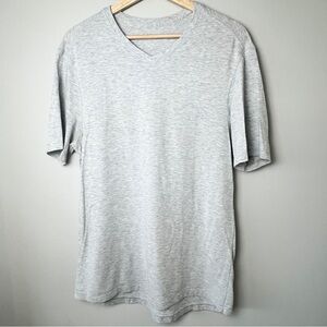 Lululemon Men's Gray V-Neck T-Shirt size Small Running Workout Tee Short Sleeve